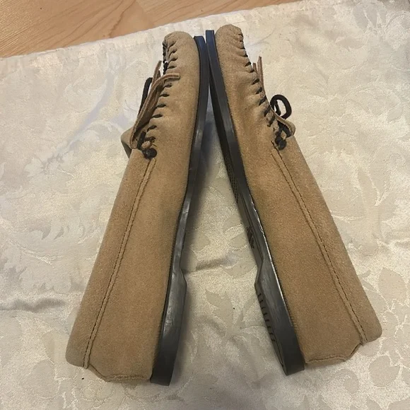 Ladies Minnetonka size 9 moccasins - Picture 3 of 8